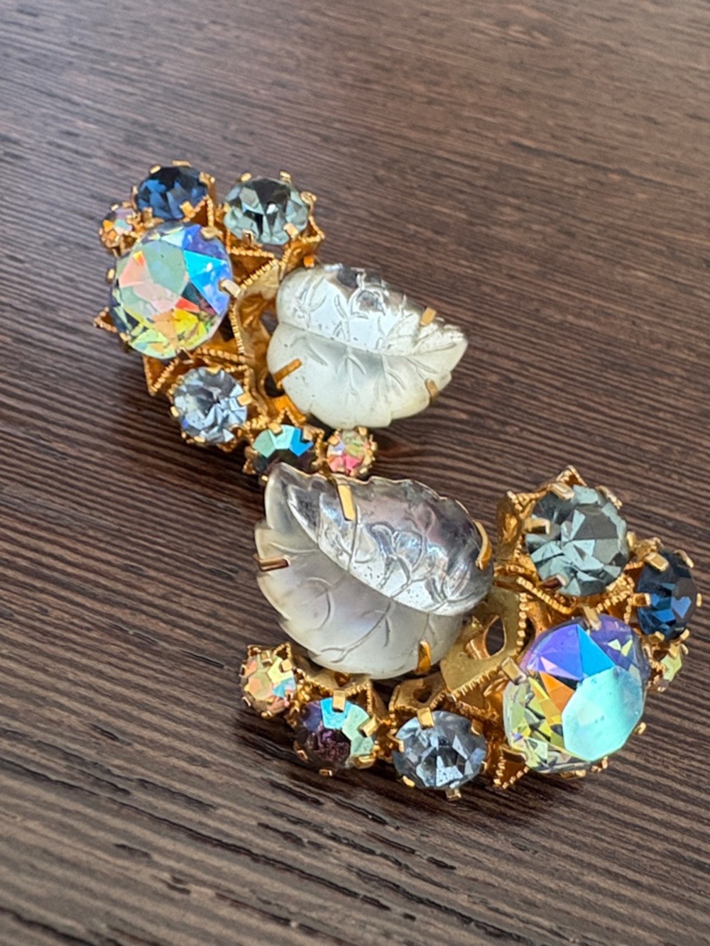 VTG KARU ARKE INC AB & Blue Crystal Leaf Earrings, one clip mechanical missing - Picture 6 of 7